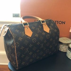 Authentic Louis Vuitton Speedy 25 in Monogram